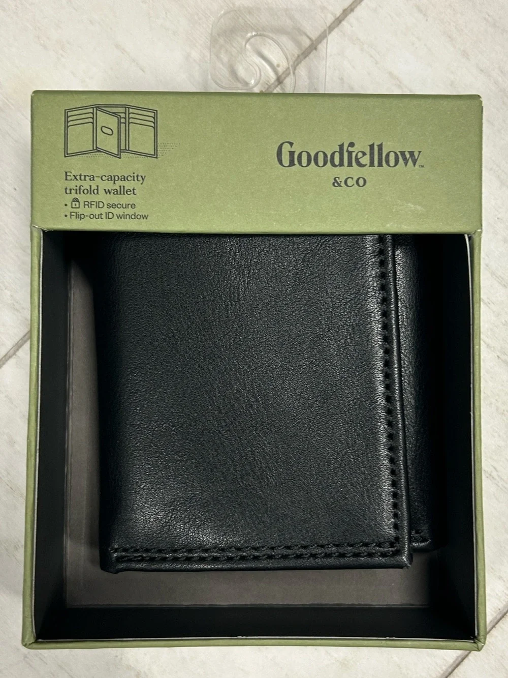 GOODFELLOW & Co Extra Capacity Tri-Fold Black Wallet NWT NIP
